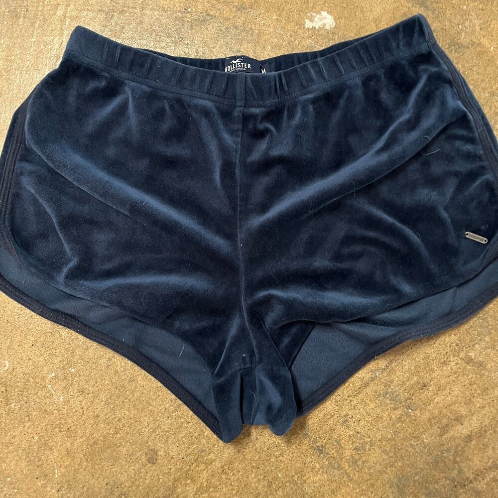 hollister velour shorts